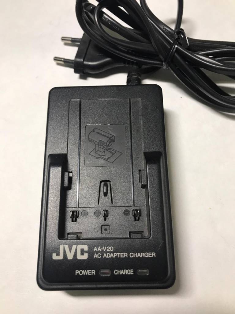Зарядное устройство для аккумуляторов JVC AA-V20A