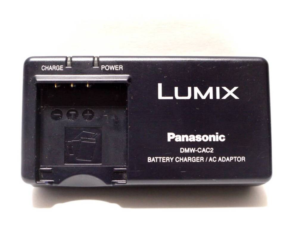 Зарядное устройство для видеокамер Panasonic DMW-CAC2