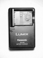 Зарядное устройство Panasonic DE-A26 - вид 1 миниатюра
